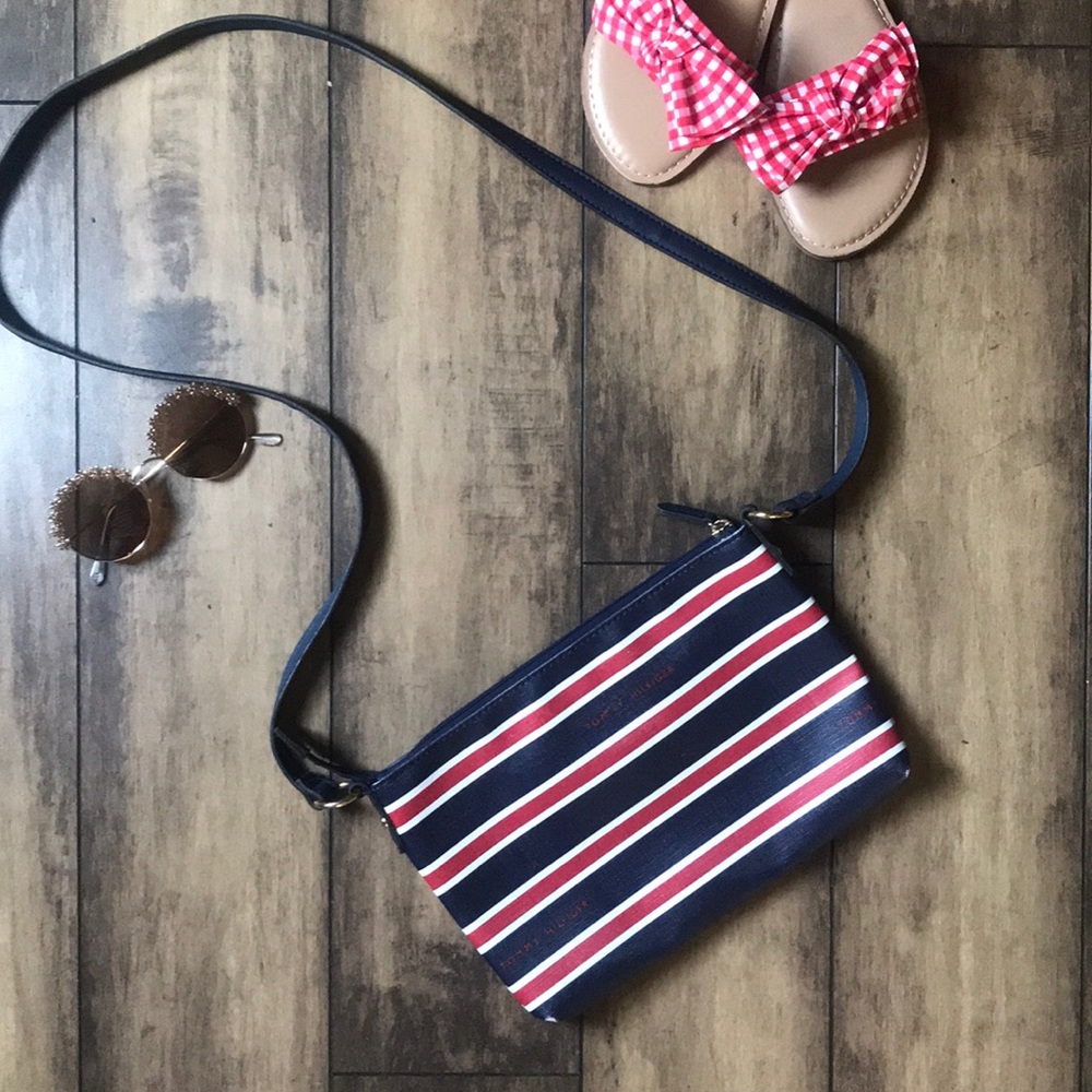 NWOT Tommy Hilfiger crossbody